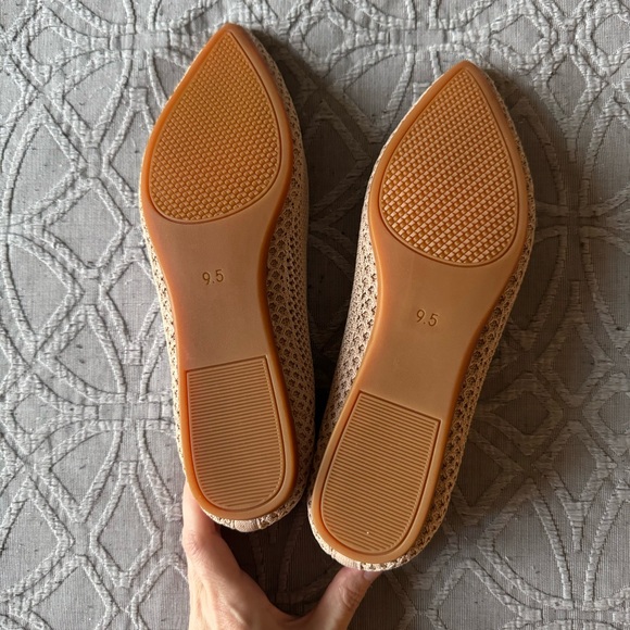 Frank Mully pointed toe flats. New, never worn. Sz 9.5 - Picture 3 of 3